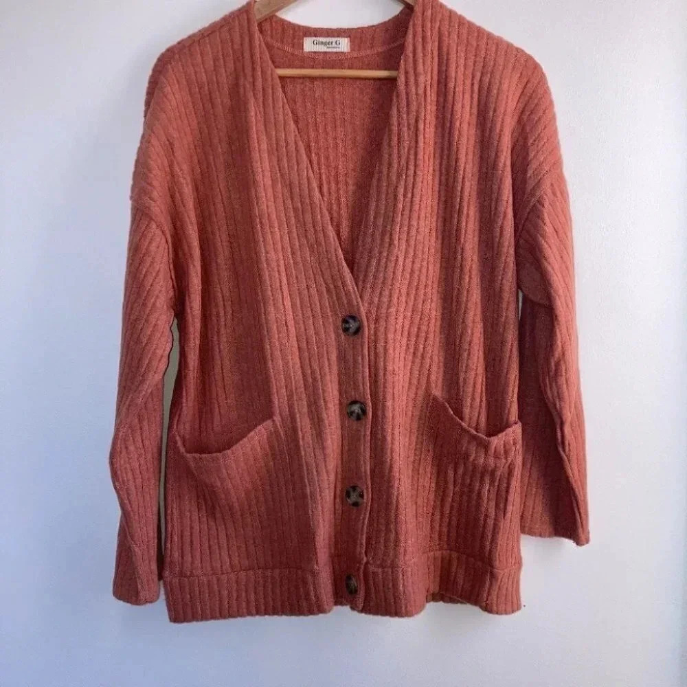 Ginger G Cardigan Medium Terracotta Button‎ Front V-Neck Ribbed Sweater Pockets